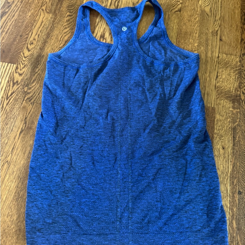 Lululemon Women’s Blue Racerback Size 8 - Picture 3 of 6